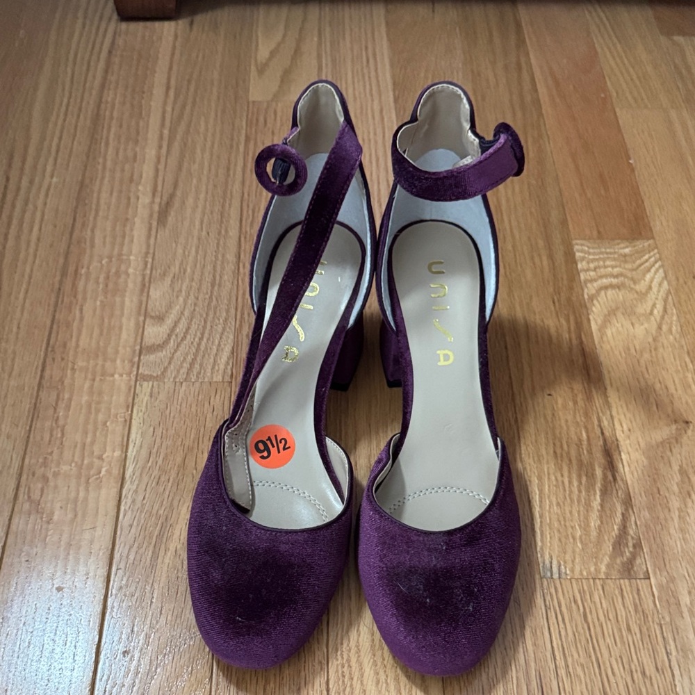 Unisa Velvet Plum Heels
